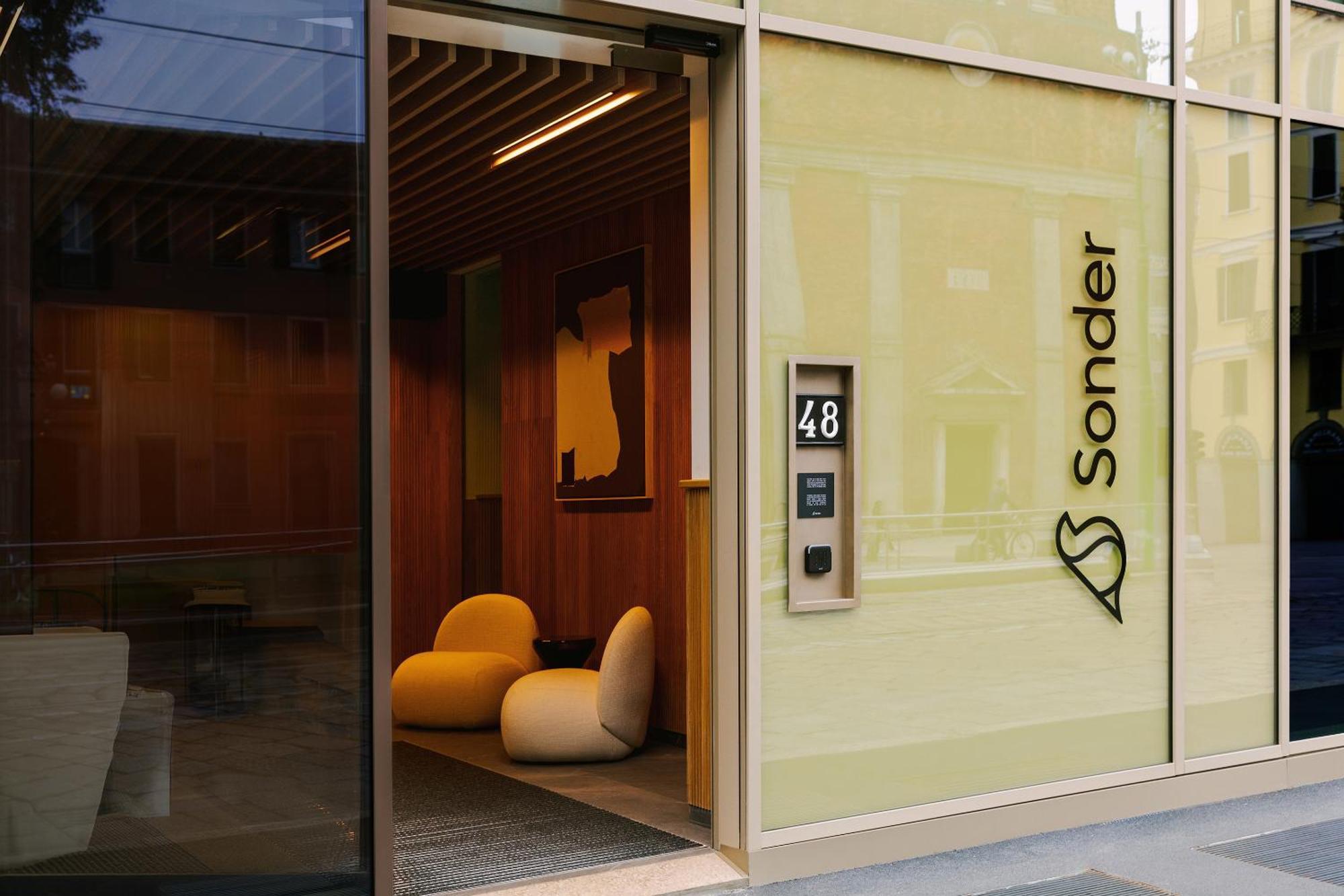 Sonder Manzoni Aparthotel Milano Exterior foto